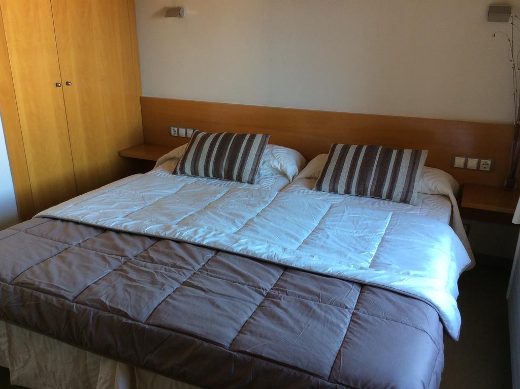 Hotel Viaurelia Montblanc Rum bild