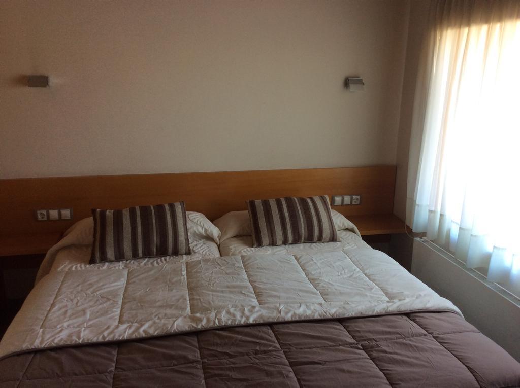 Hotel Viaurelia Montblanc Rum bild